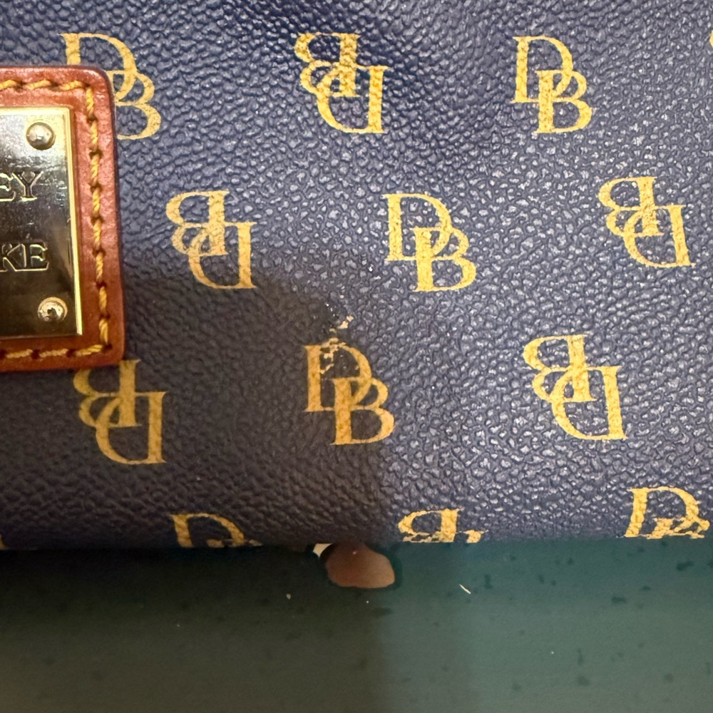 Dooney &‎ Bourke Gretta Women's Satchel/Top Handle Bag, Large - Picture 3 of 10